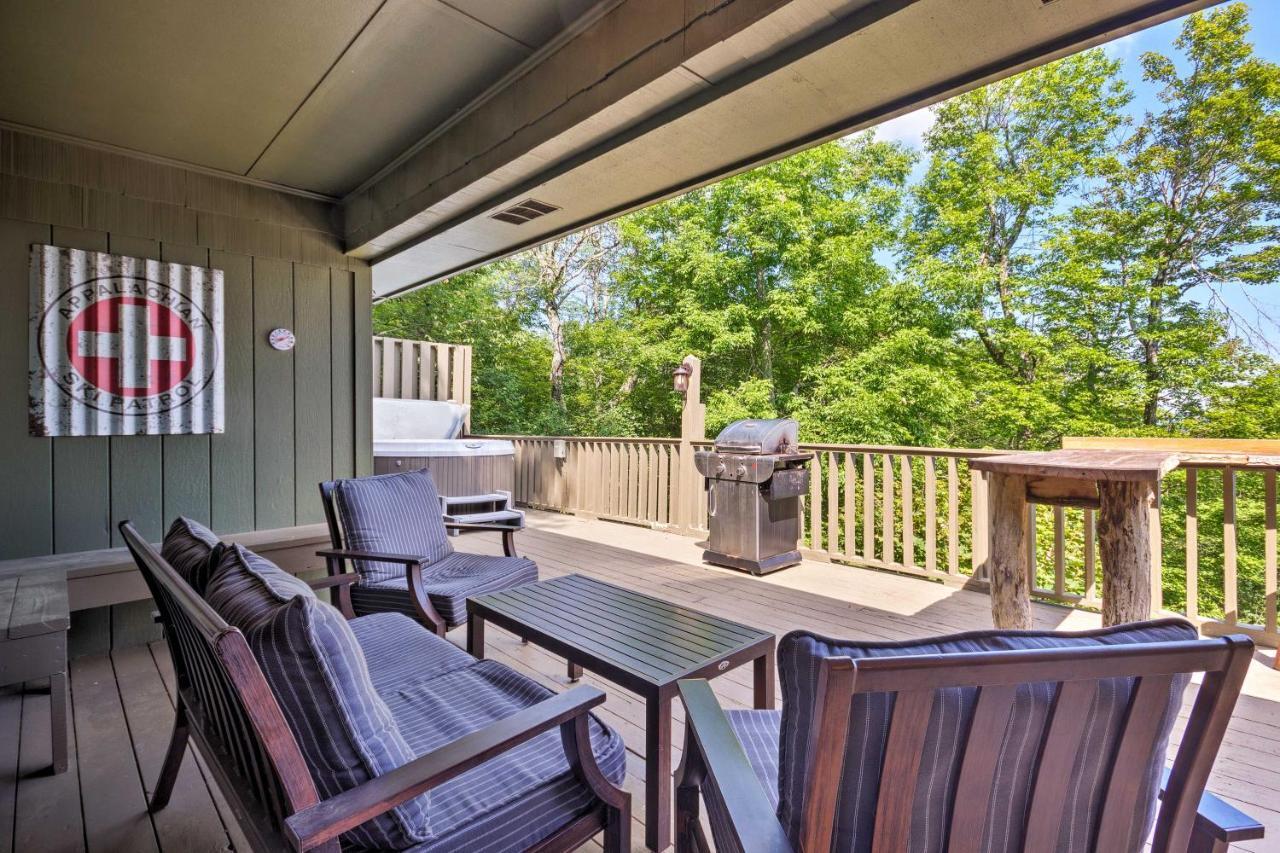 Cabin With Hot Tub And Mountain Views Less Than 5 Mi To Boone Blowing Rock Bagian luar foto