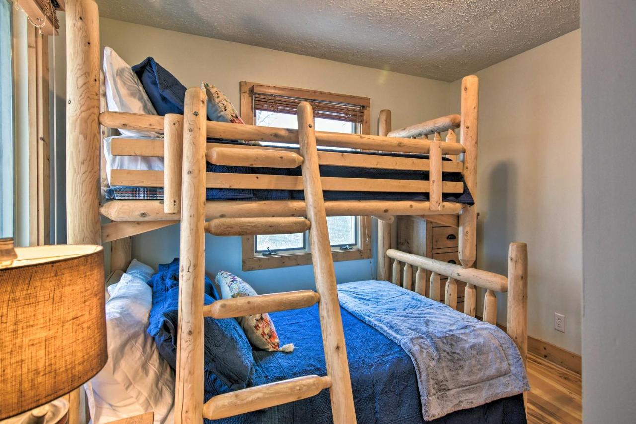 Cabin With Hot Tub And Mountain Views Less Than 5 Mi To Boone Blowing Rock Bagian luar foto