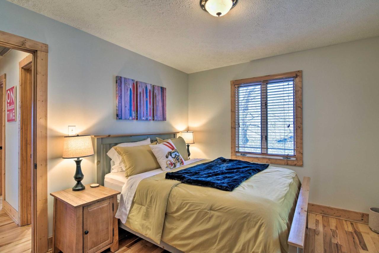 Cabin With Hot Tub And Mountain Views Less Than 5 Mi To Boone Blowing Rock Bagian luar foto