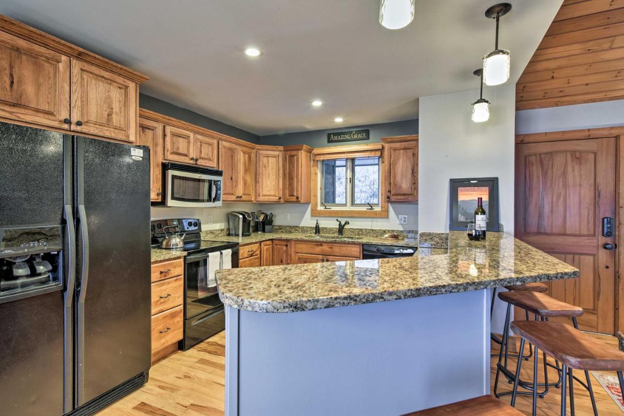 Cabin With Hot Tub And Mountain Views Less Than 5 Mi To Boone Blowing Rock Bagian luar foto